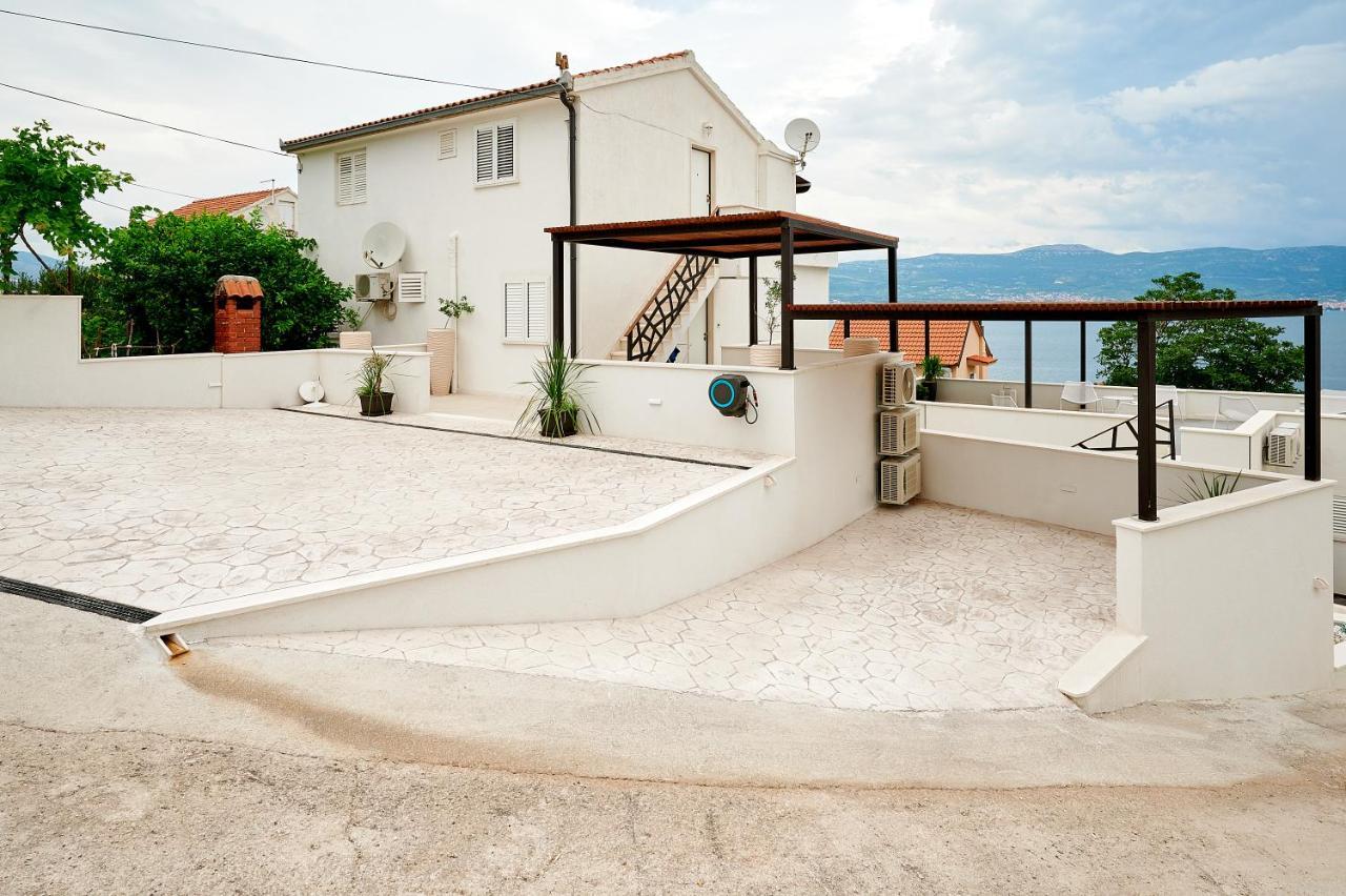 Apartments Ziggy Star Slatine Exterior foto